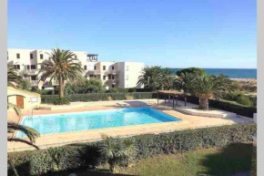 Les Capitelles Bord de plage avec grande piscine - Vue montagne